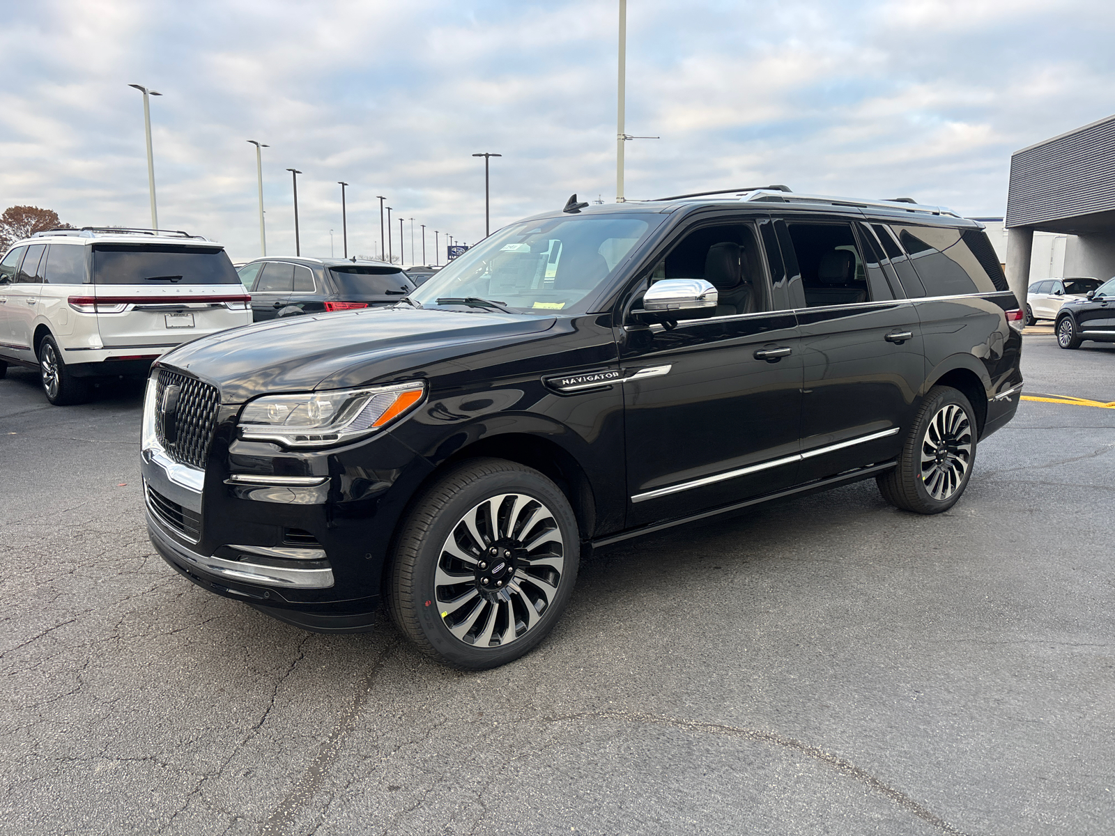 2024 Lincoln Navigator L Black Label 3