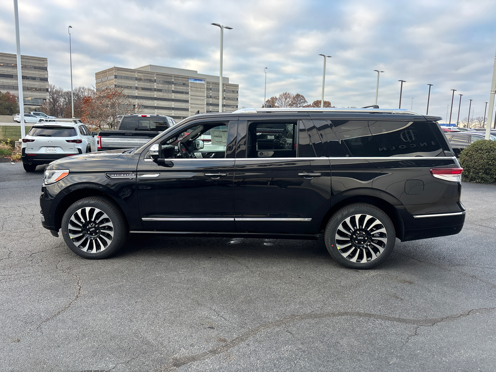 2024 Lincoln Navigator L Black Label 4