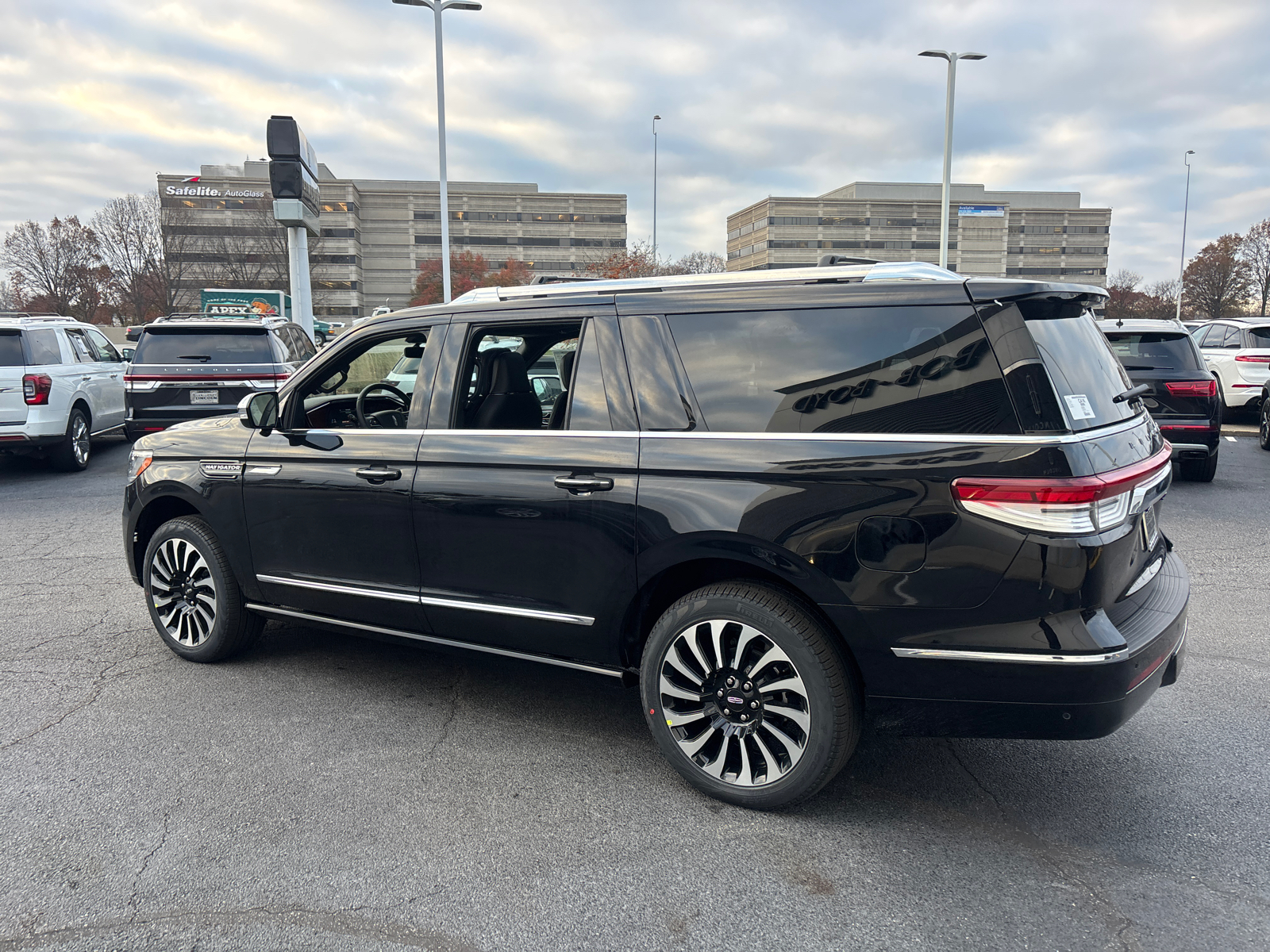 2024 Lincoln Navigator L Black Label 5