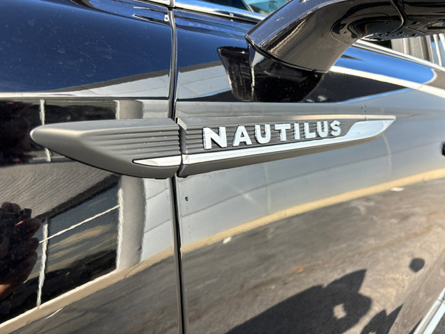 2021 Lincoln Nautilus Reserve 45