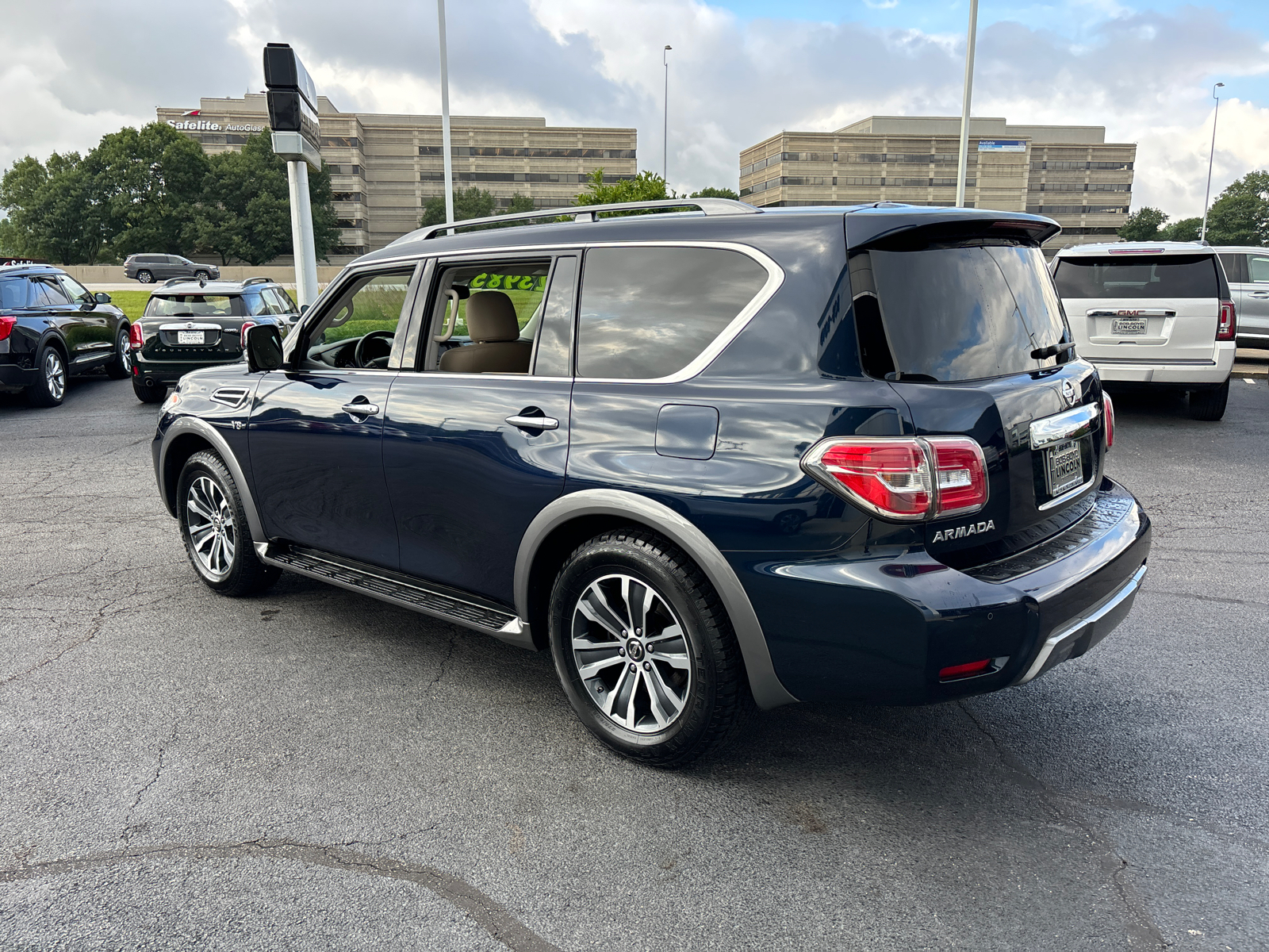 2019 Nissan Armada SL 5