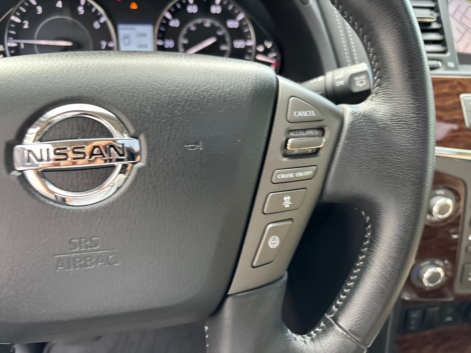 2019 Nissan Armada SL 18