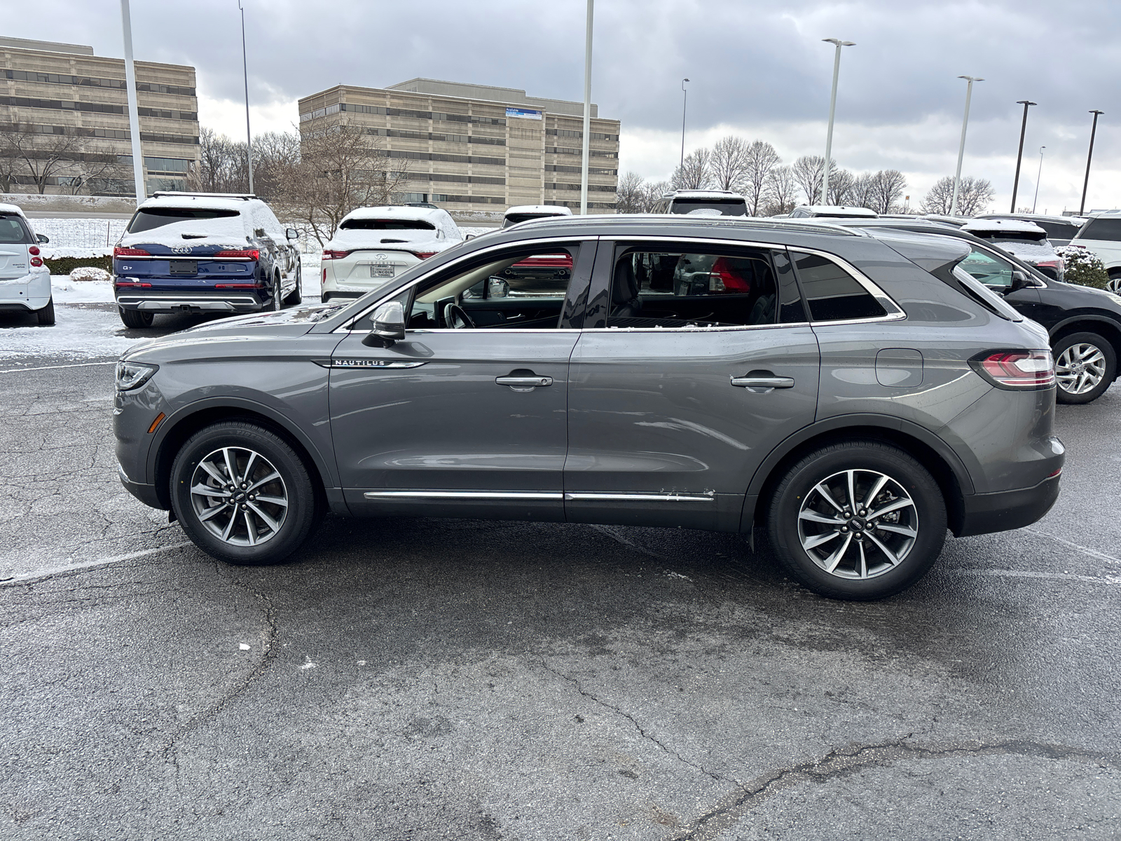 2021 Lincoln Nautilus Standard 4