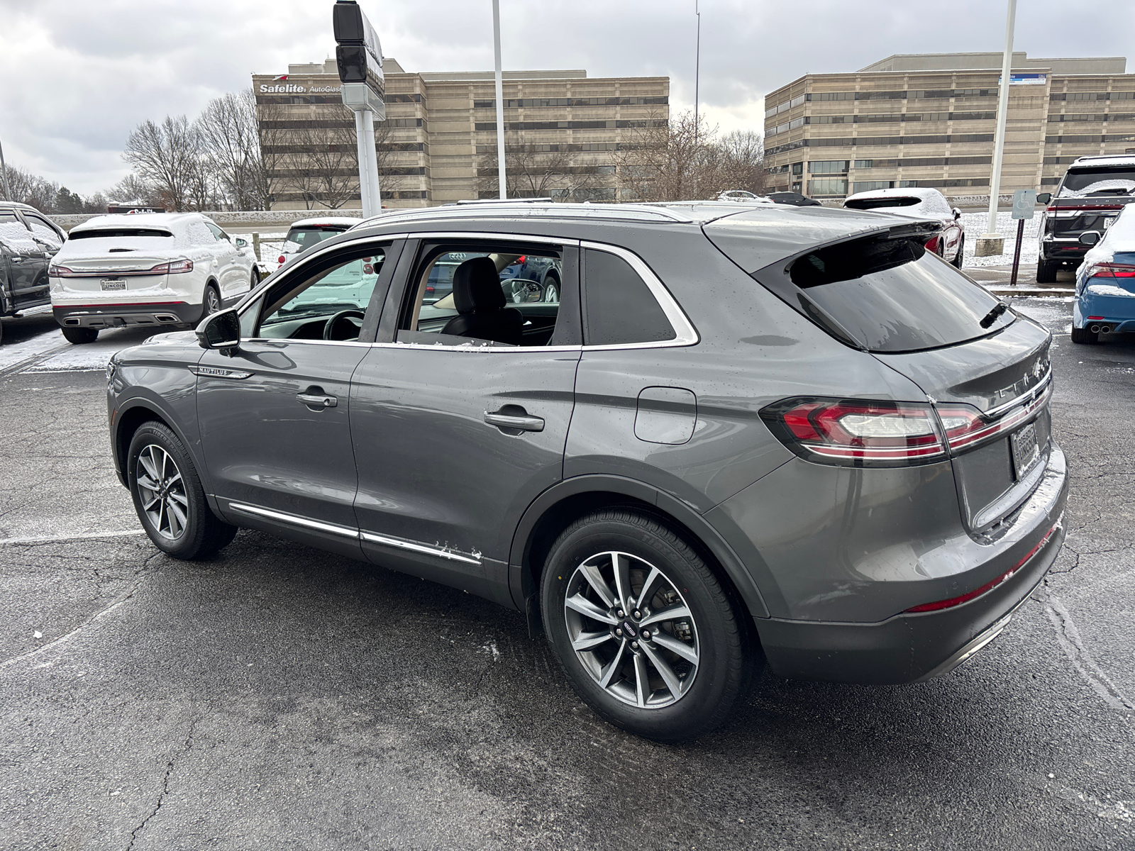 2021 Lincoln Nautilus Standard 5