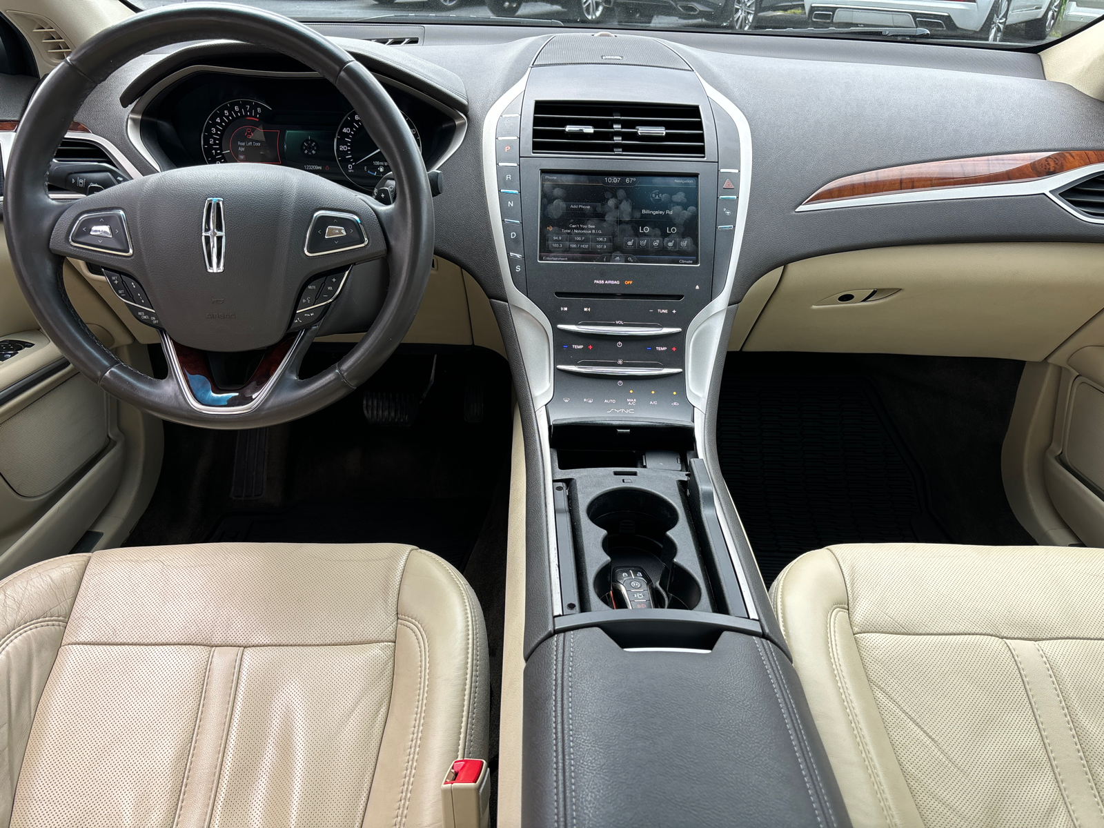 2015 Lincoln MKZ  28