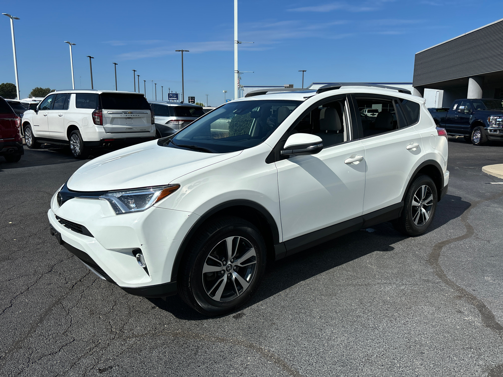 2017 Toyota RAV4 XLE 3