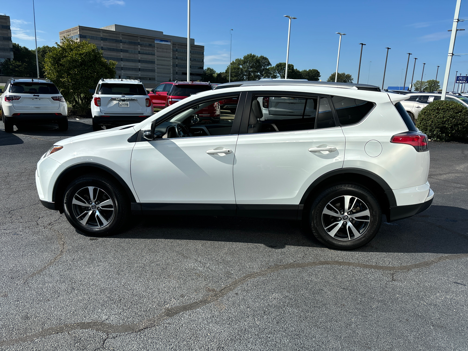 2017 Toyota RAV4 XLE 4