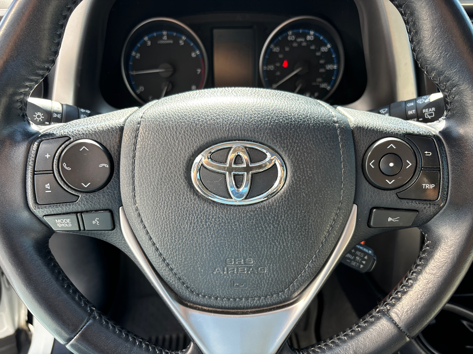 2017 Toyota RAV4 XLE 15