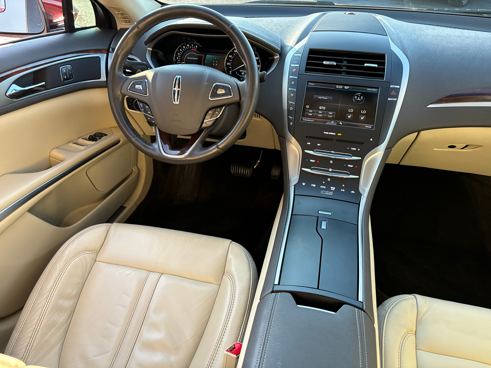 2015 Lincoln MKZ  30