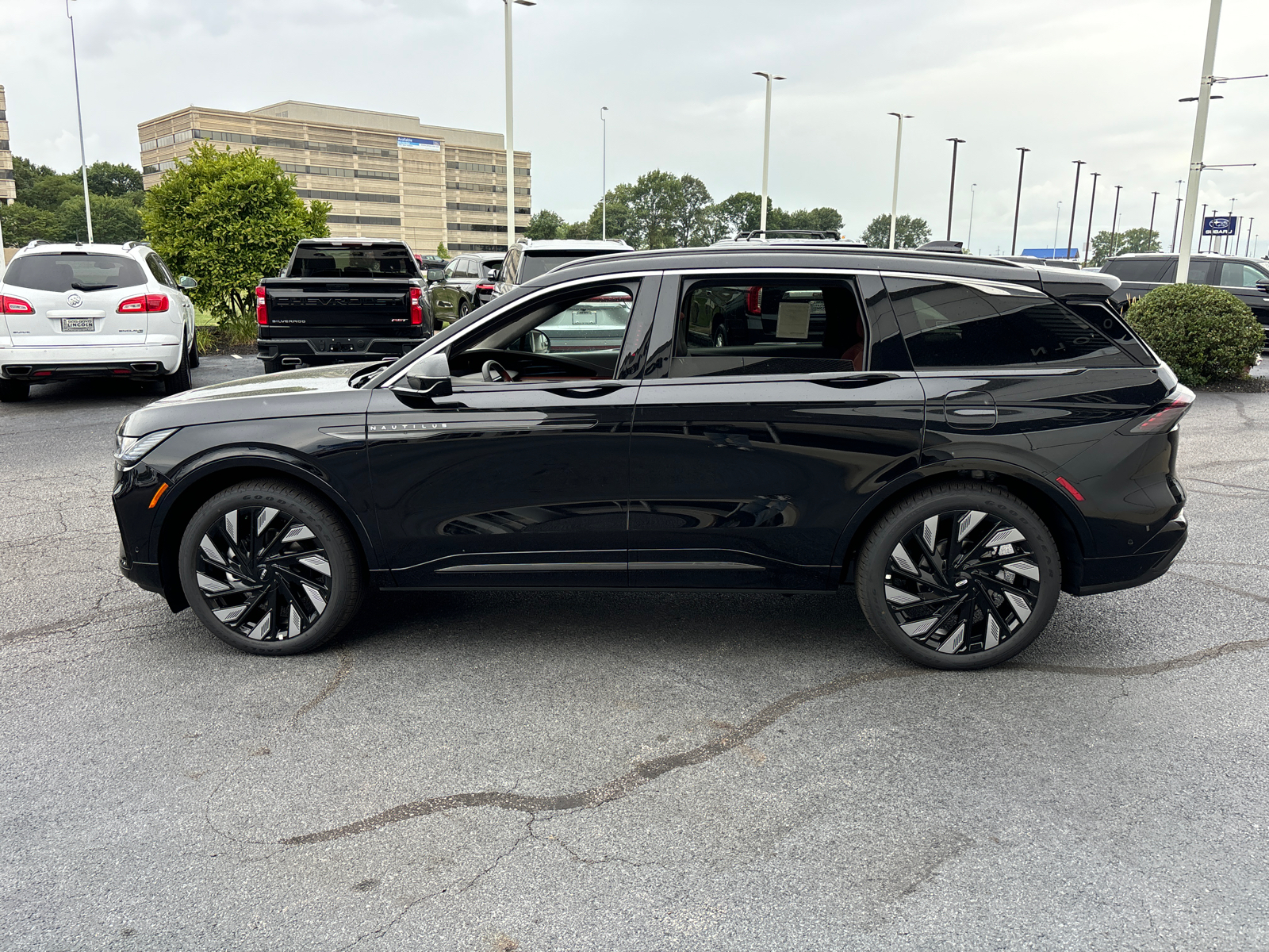 2024 Lincoln Nautilus Black Label 4