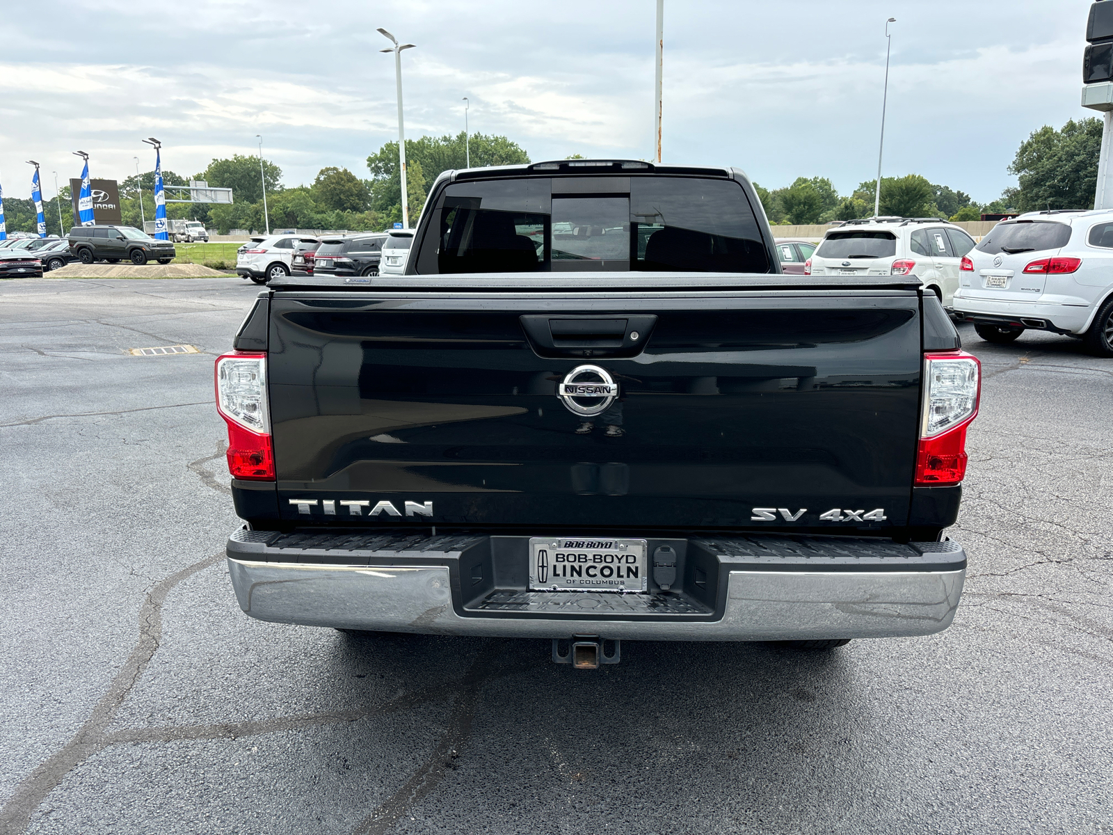 2019 Nissan Titan SV 6