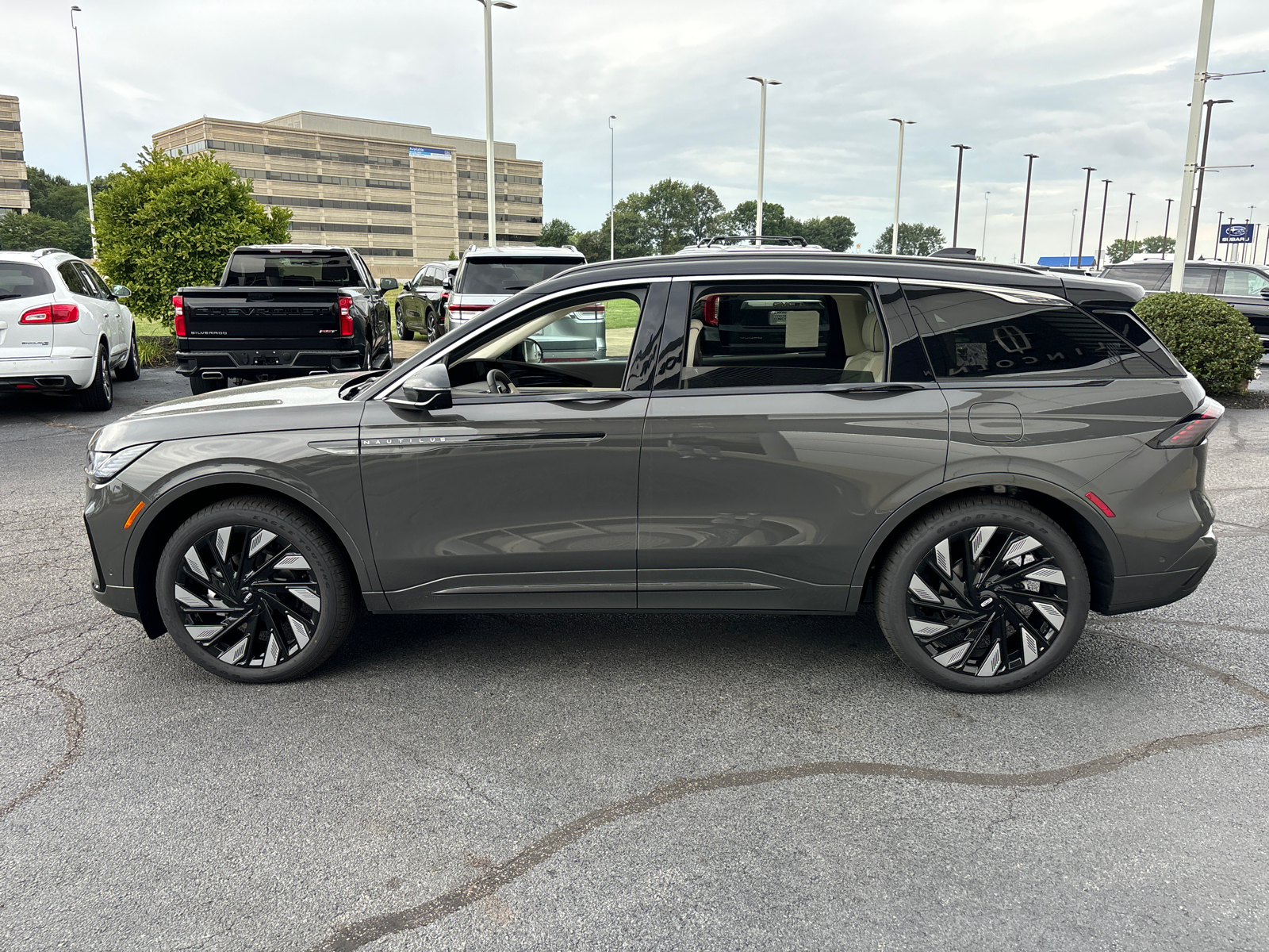 2024 Lincoln Nautilus Black Label 4