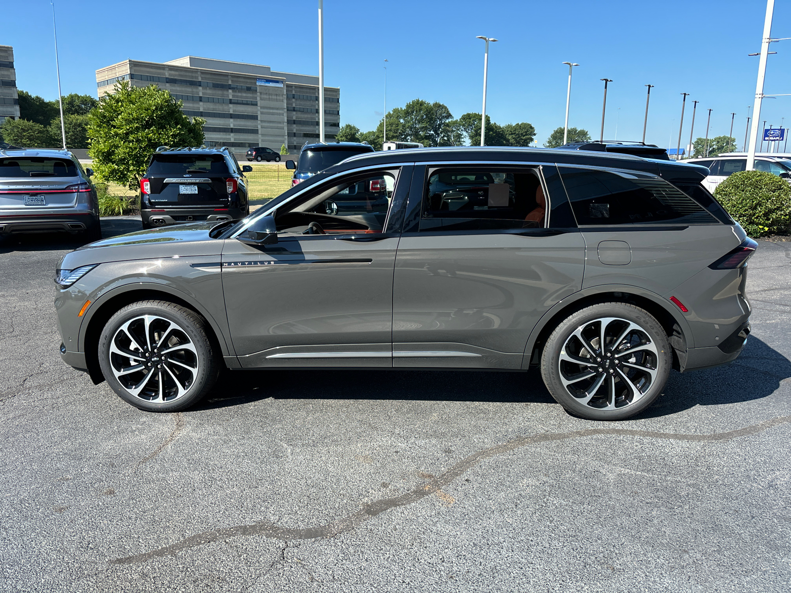 2024 Lincoln Nautilus Black Label 4