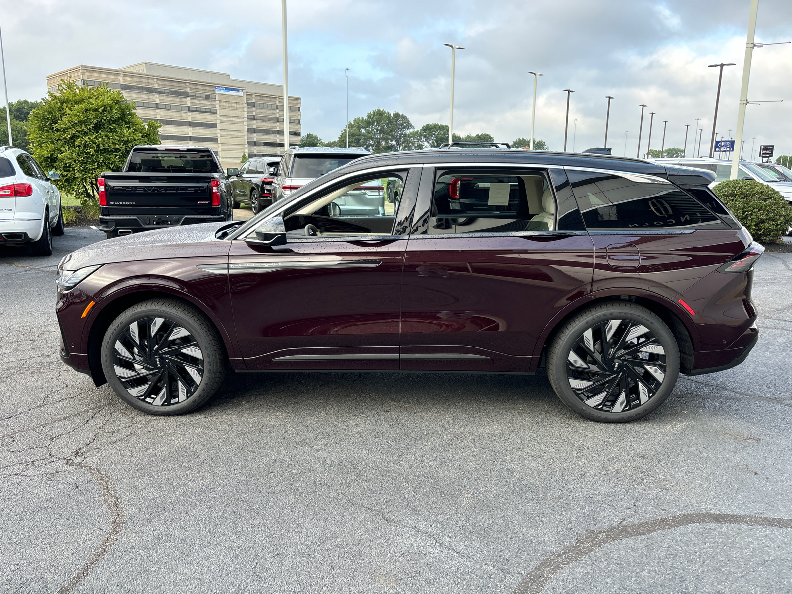 2024 Lincoln Nautilus Black Label 4