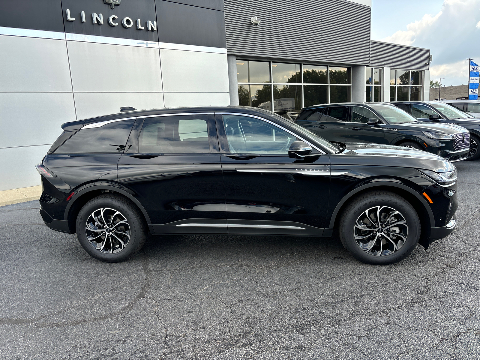 2024 Lincoln Nautilus Premiere 8