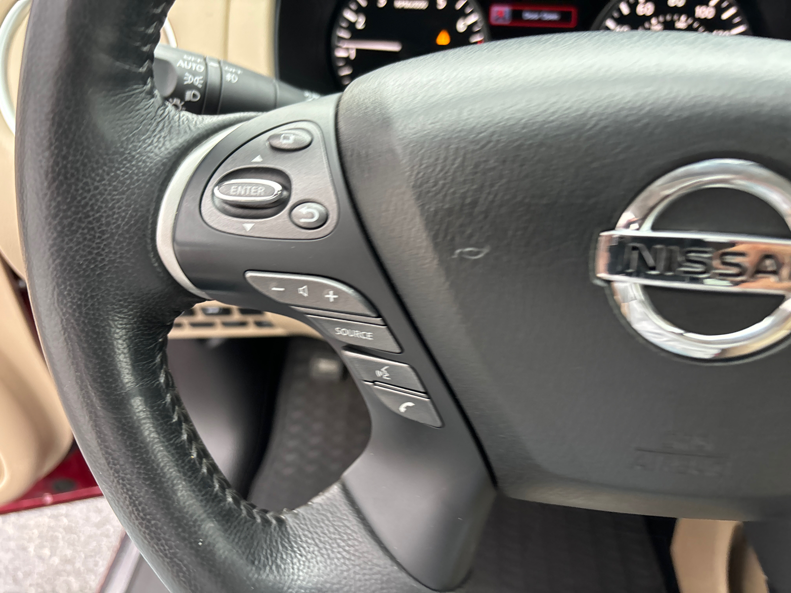 2019 Nissan Pathfinder Platinum 17