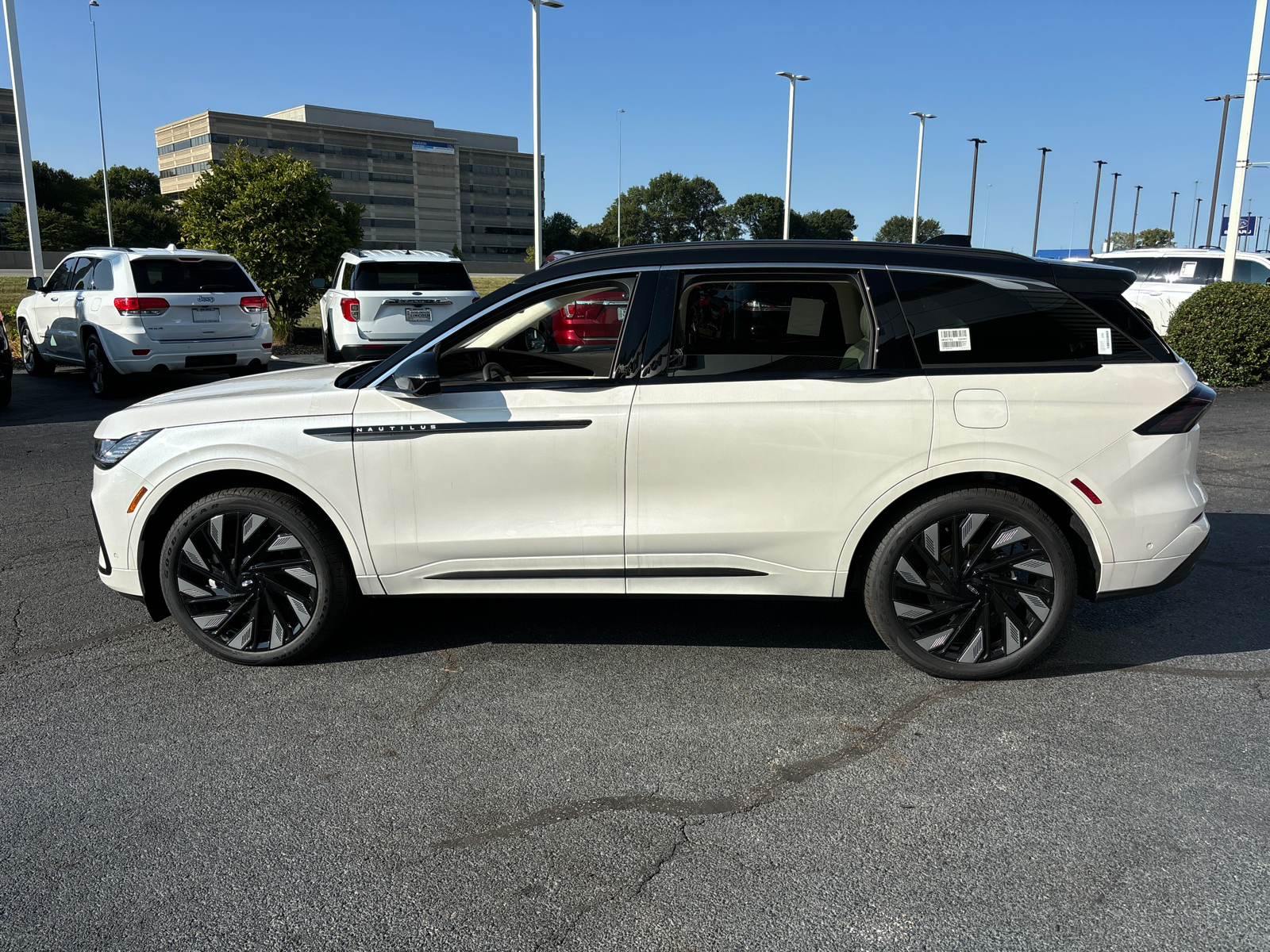 2024 Lincoln Nautilus Black Label 4