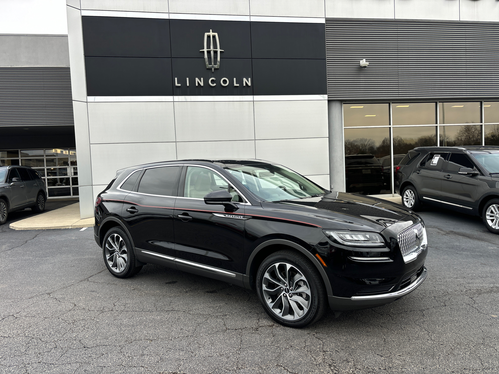 2022 Lincoln Nautilus Reserve 1