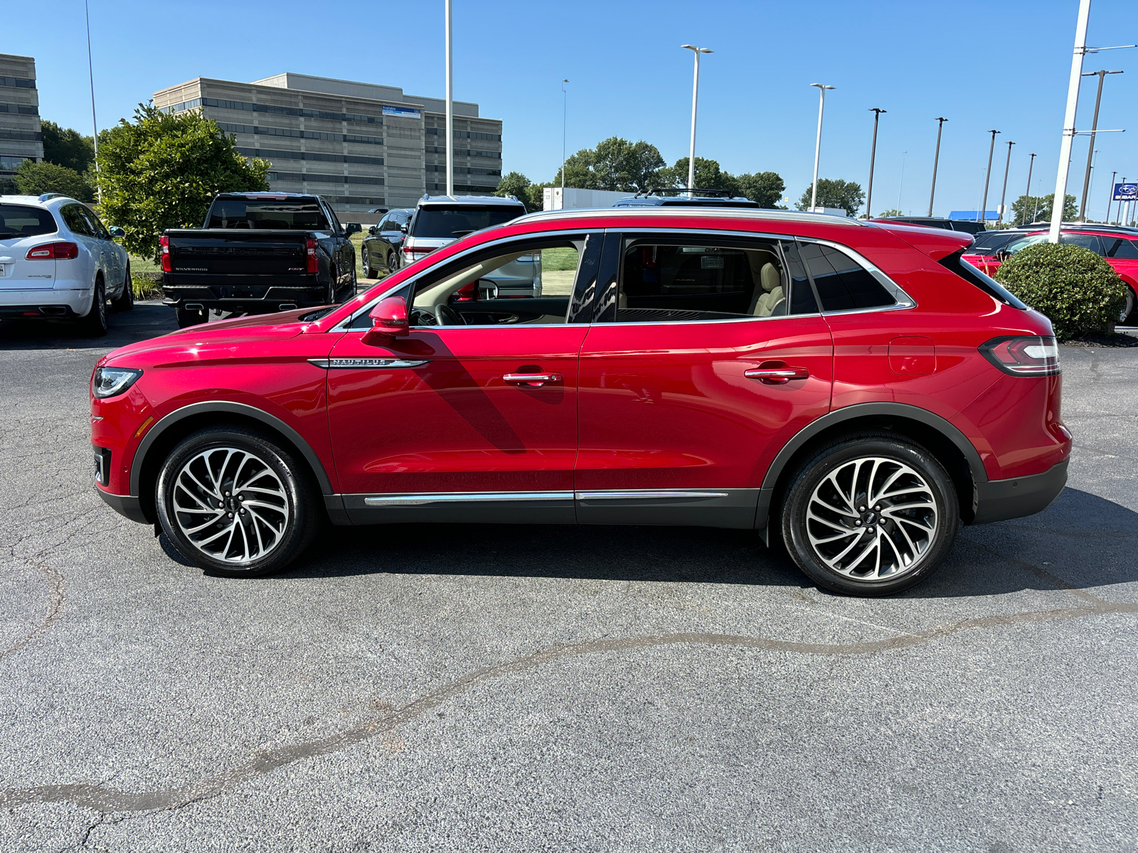 2020 Lincoln Nautilus Reserve 4