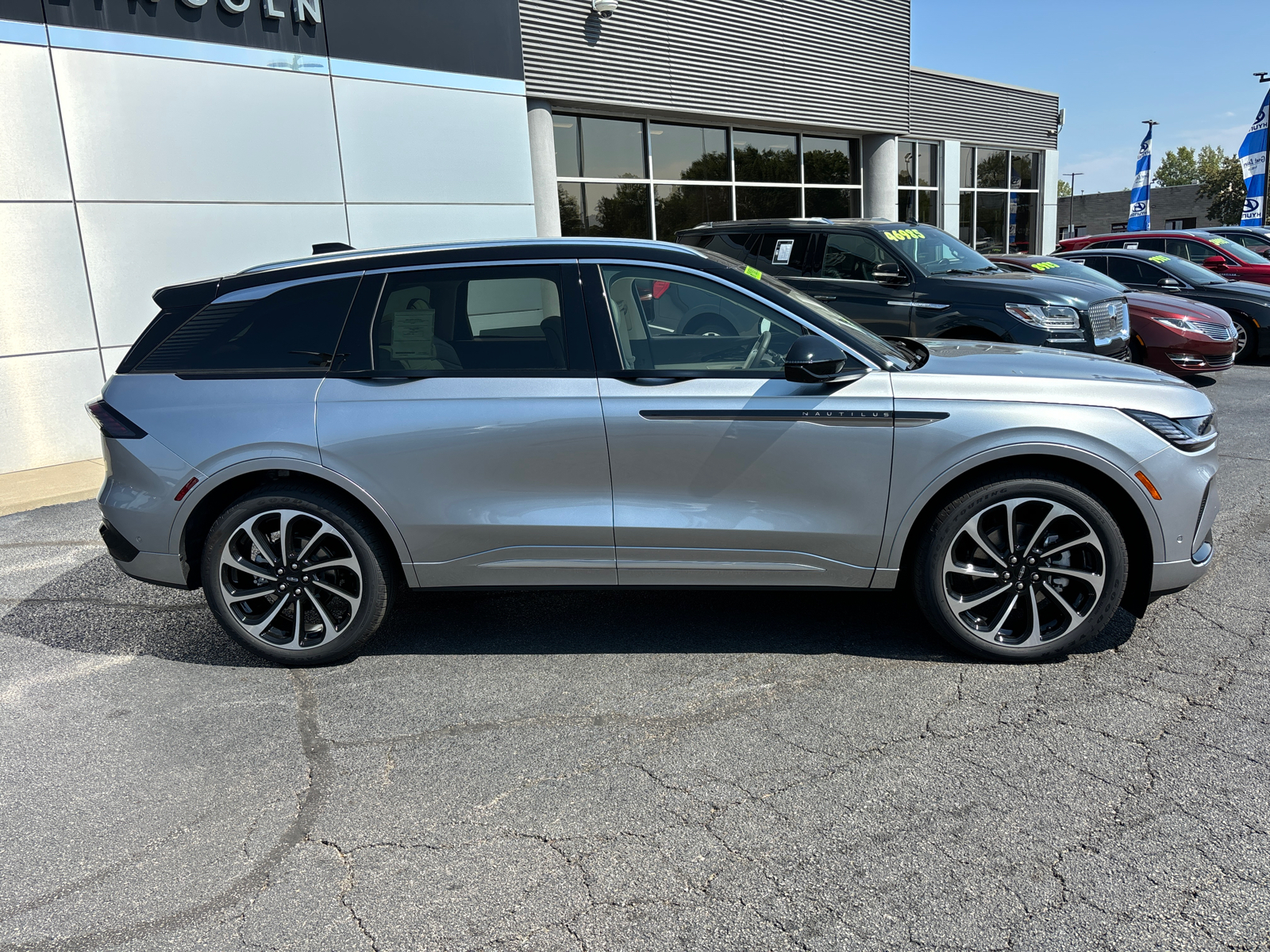 2024 Lincoln Nautilus Black Label 8