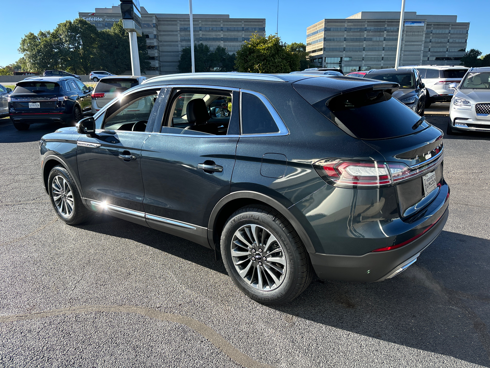 2021 Lincoln Nautilus Standard 5