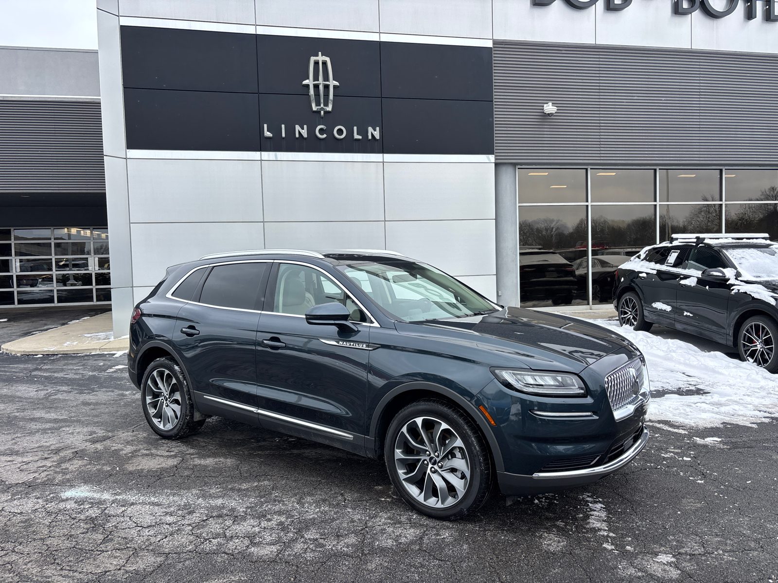 2022 Lincoln Nautilus Reserve 1