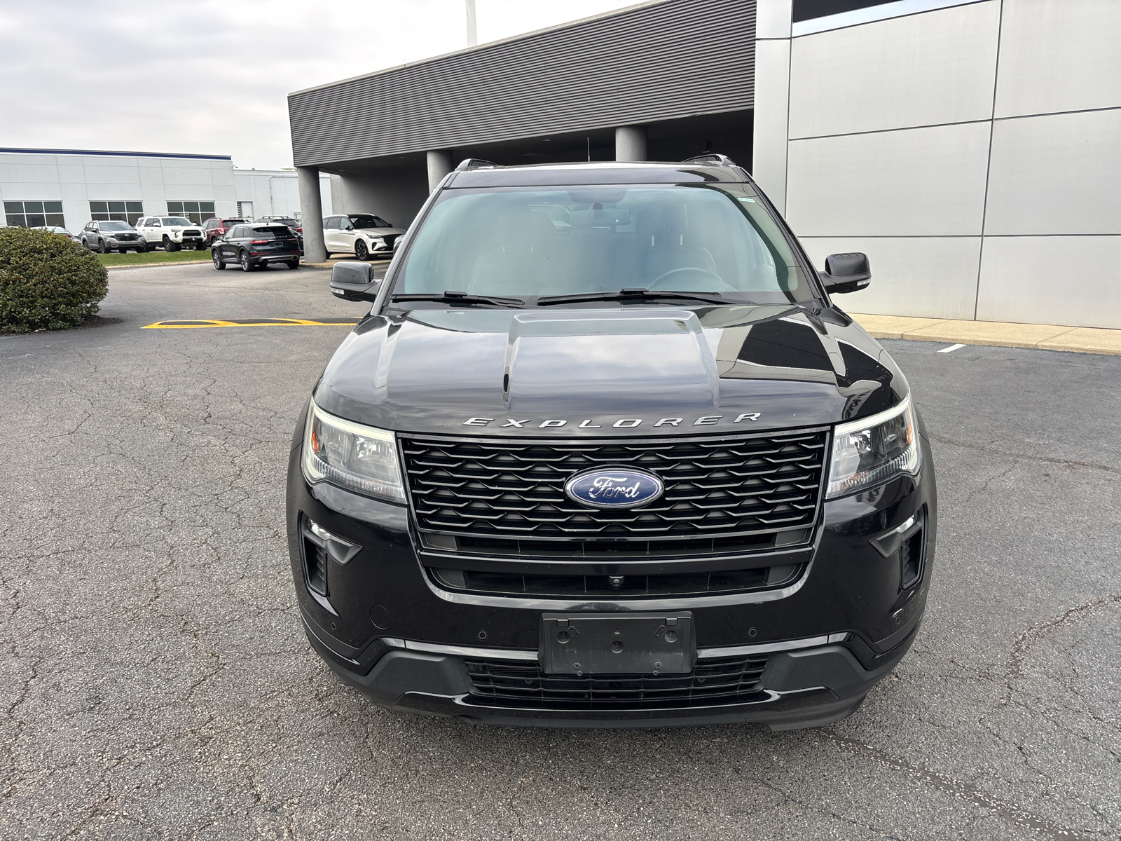 2019 Ford Explorer Sport 2