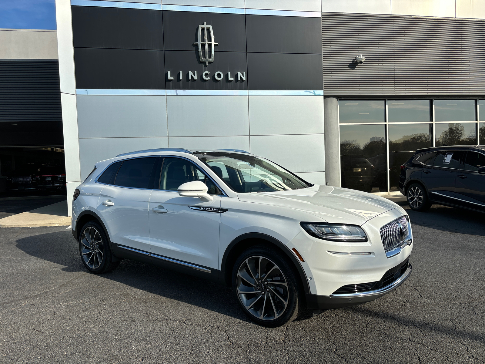 2021 Lincoln Nautilus Reserve 1