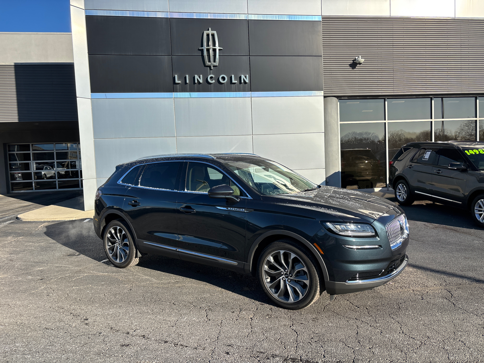 2021 Lincoln Nautilus Reserve 1