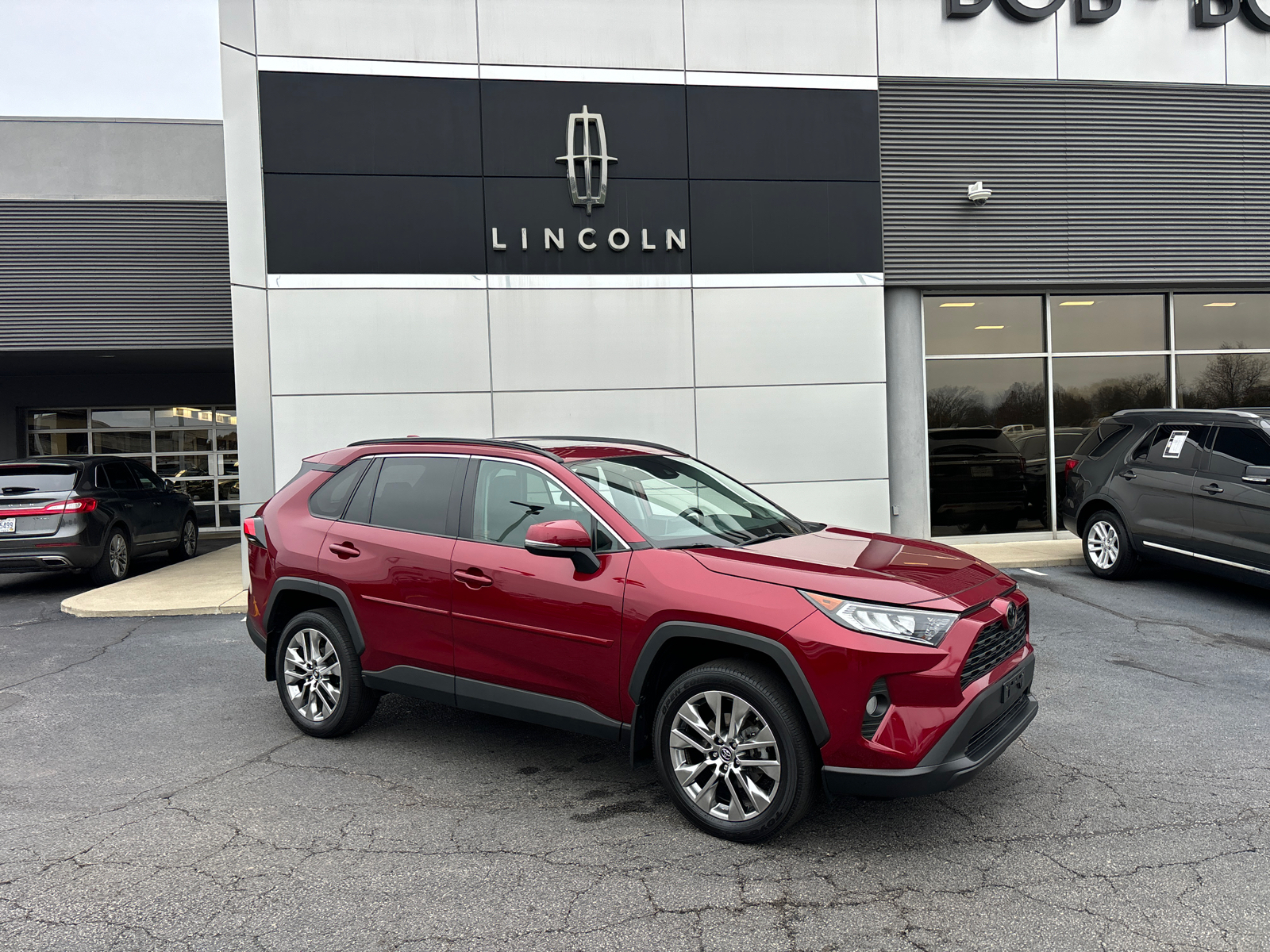 2019 Toyota RAV4 XLE Premium 1