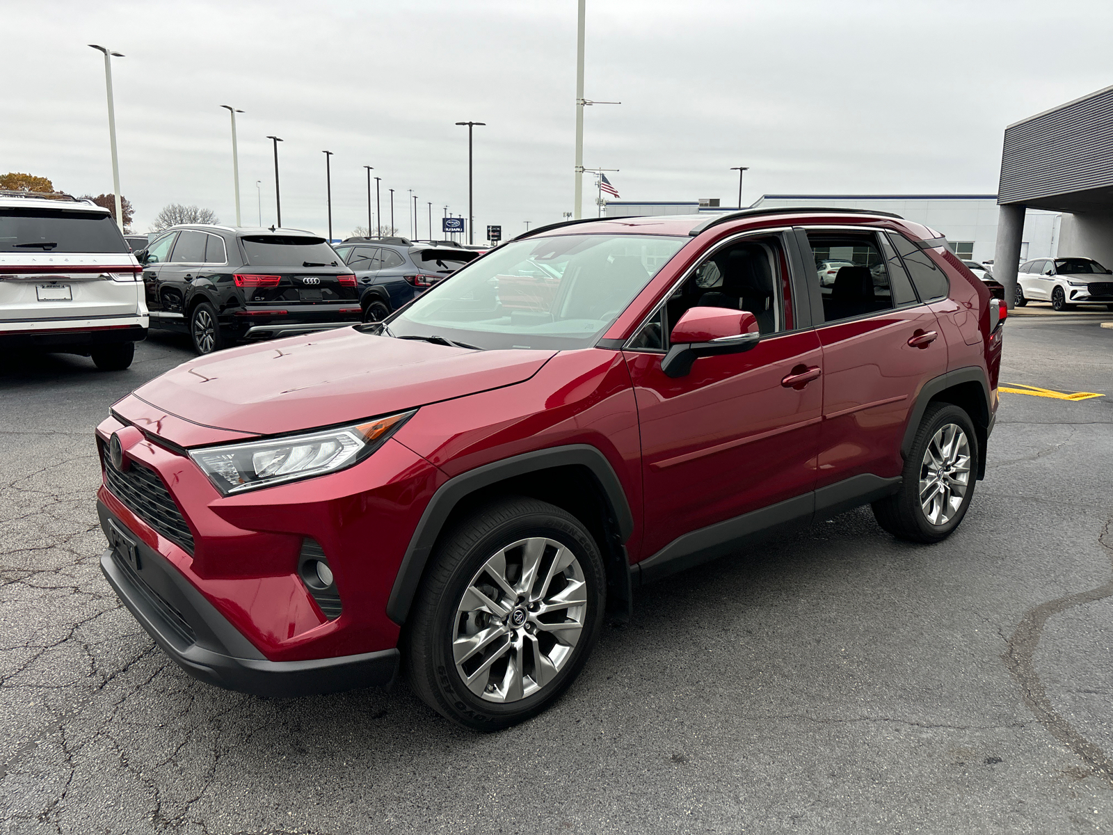 2019 Toyota RAV4 XLE Premium 3