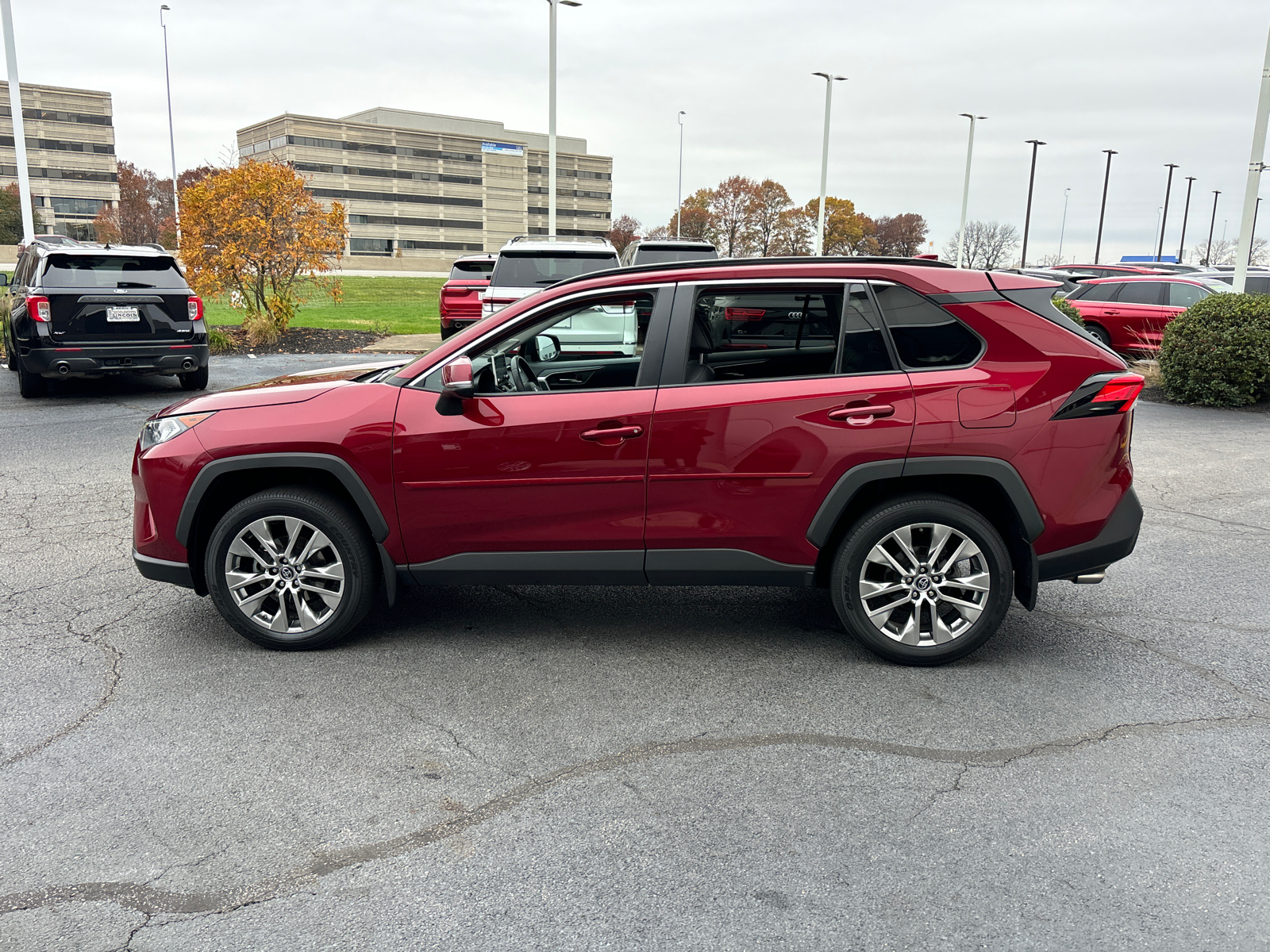 2019 Toyota RAV4 XLE Premium 4