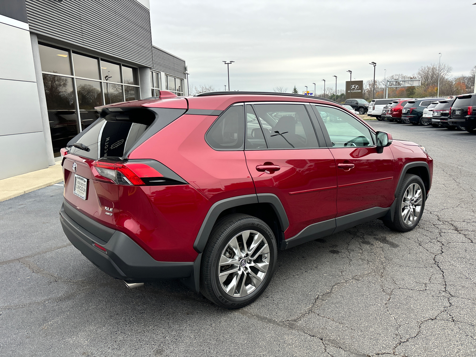 2019 Toyota RAV4 XLE Premium 7