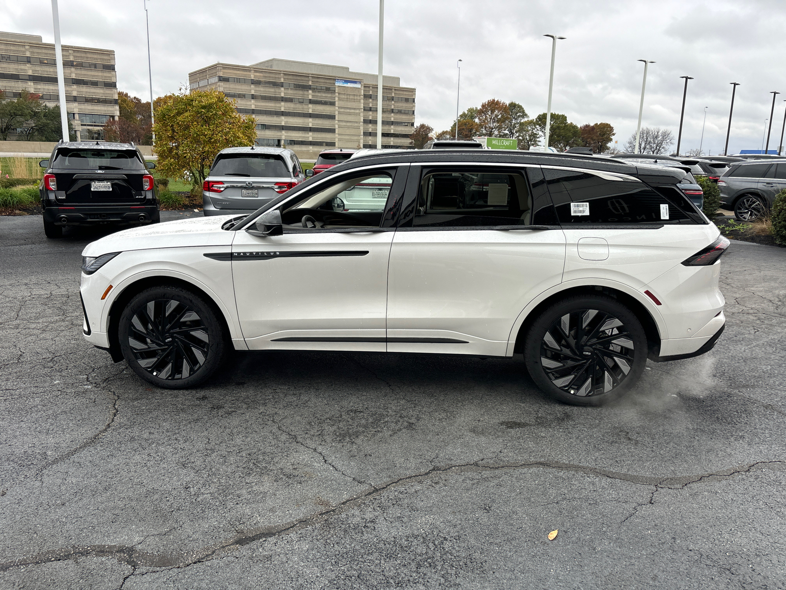 2024 Lincoln Nautilus Black Label 4