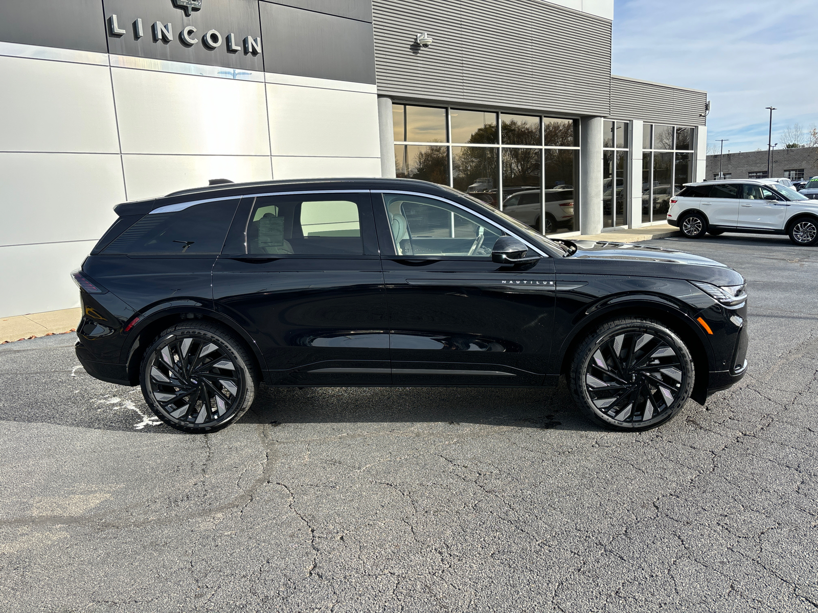 2024 Lincoln Nautilus Black Label 8