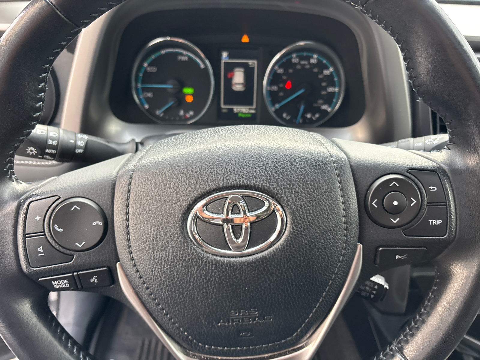 2016 Toyota RAV4 Hybrid Limited 16