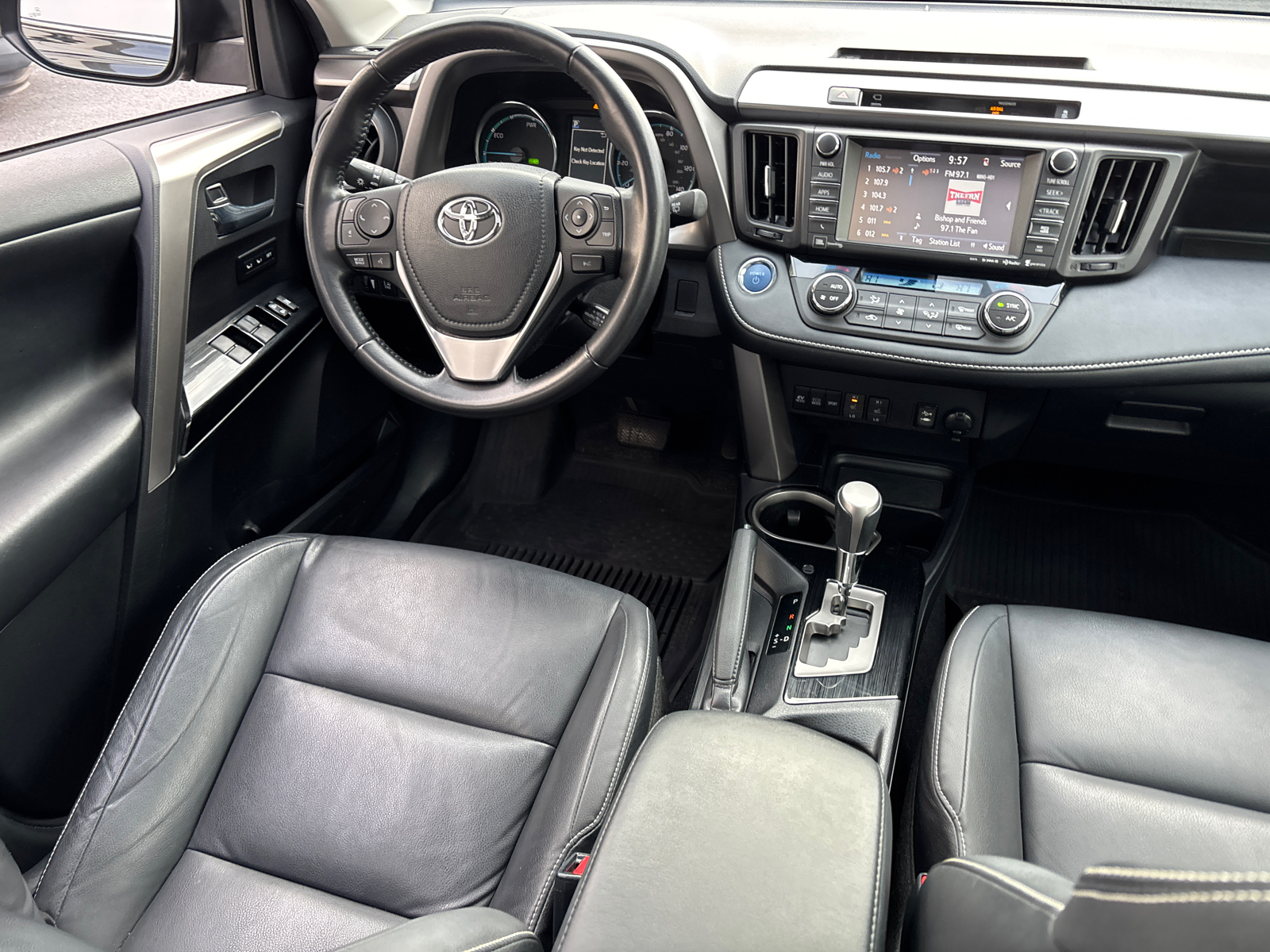 2016 Toyota RAV4 Hybrid Limited 30