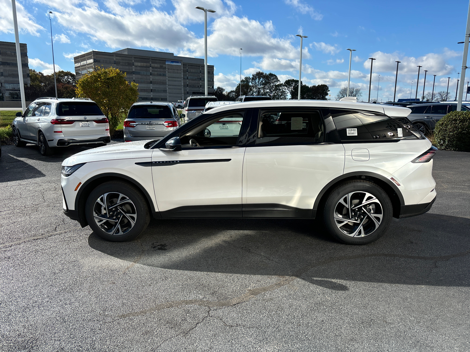 2025 Lincoln Nautilus Premiere 4