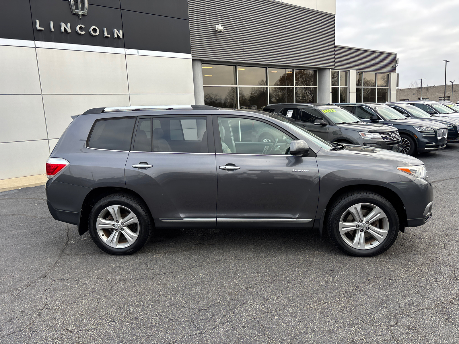 2013 Toyota Highlander Limited 8