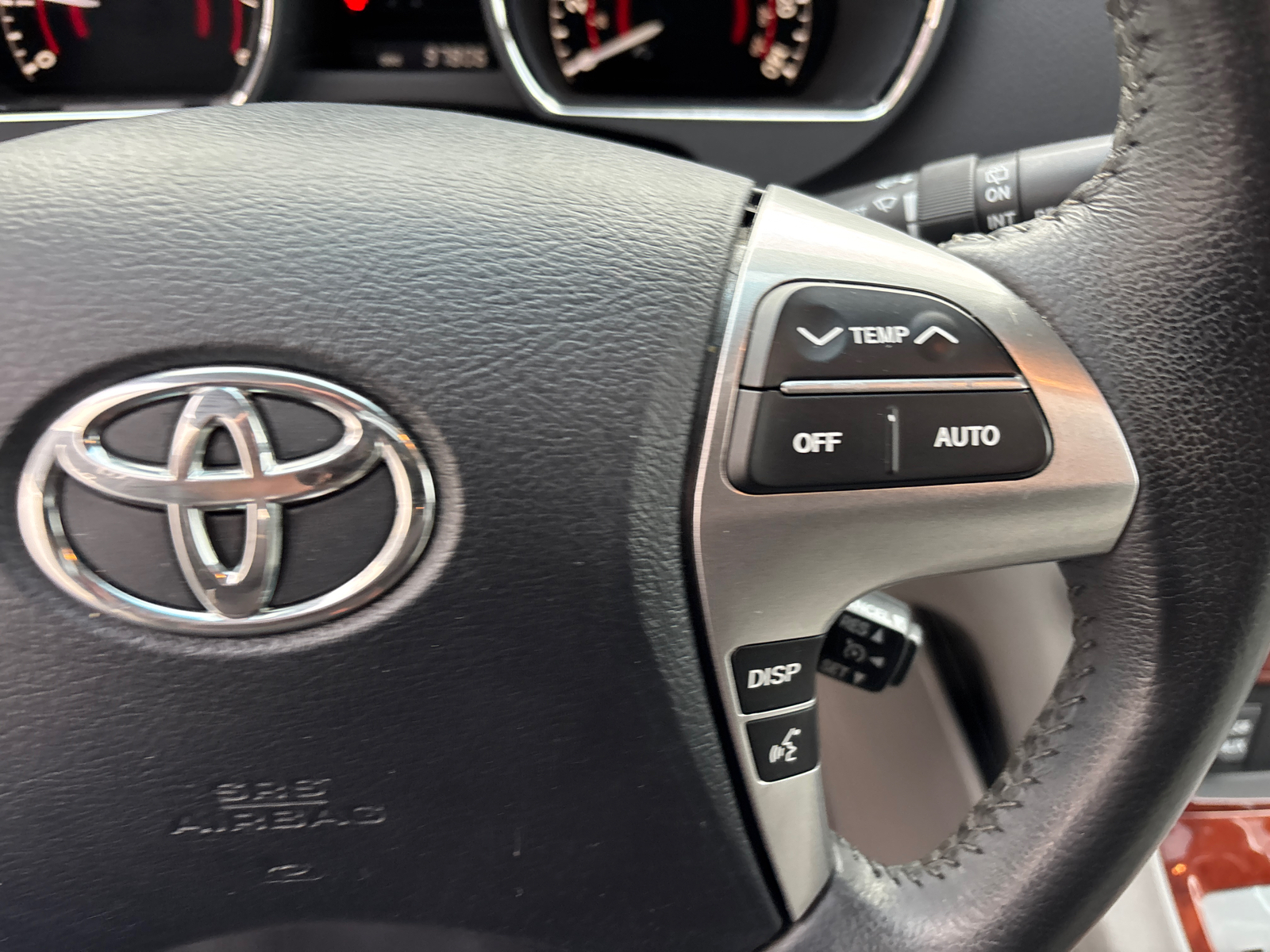 2013 Toyota Highlander Limited 18