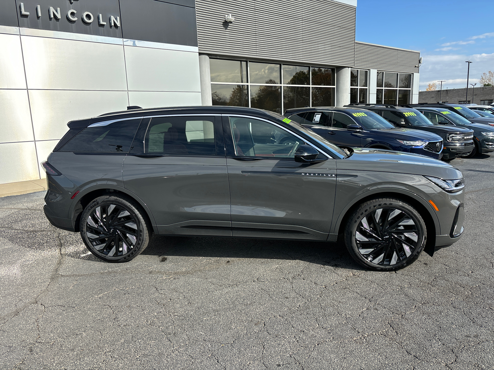 2025 Lincoln Nautilus Black Label 8