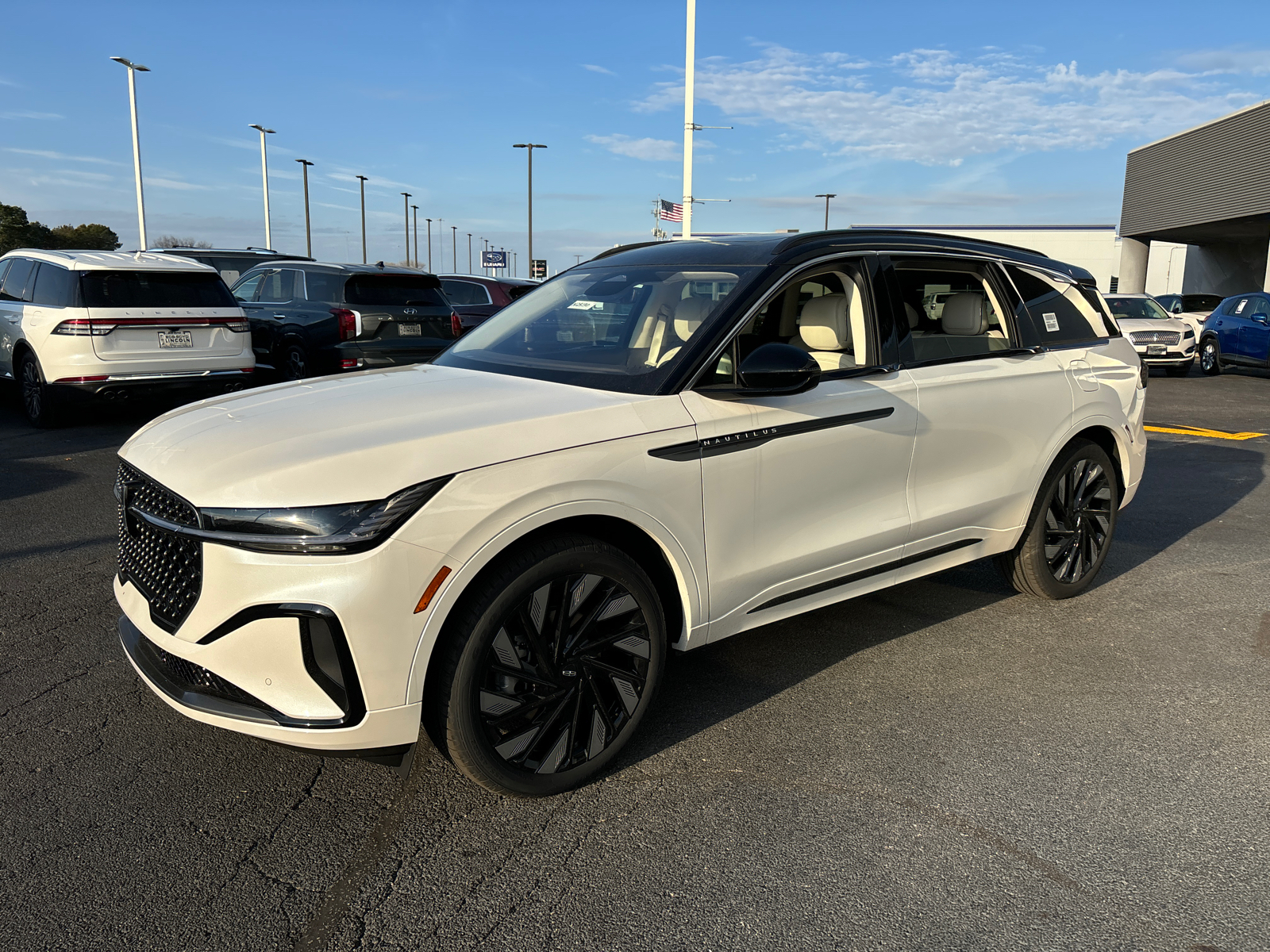 2025 Lincoln Nautilus Black Label 3