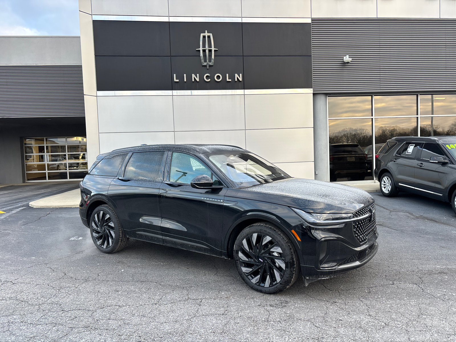 2025 Lincoln Nautilus Reserve 1