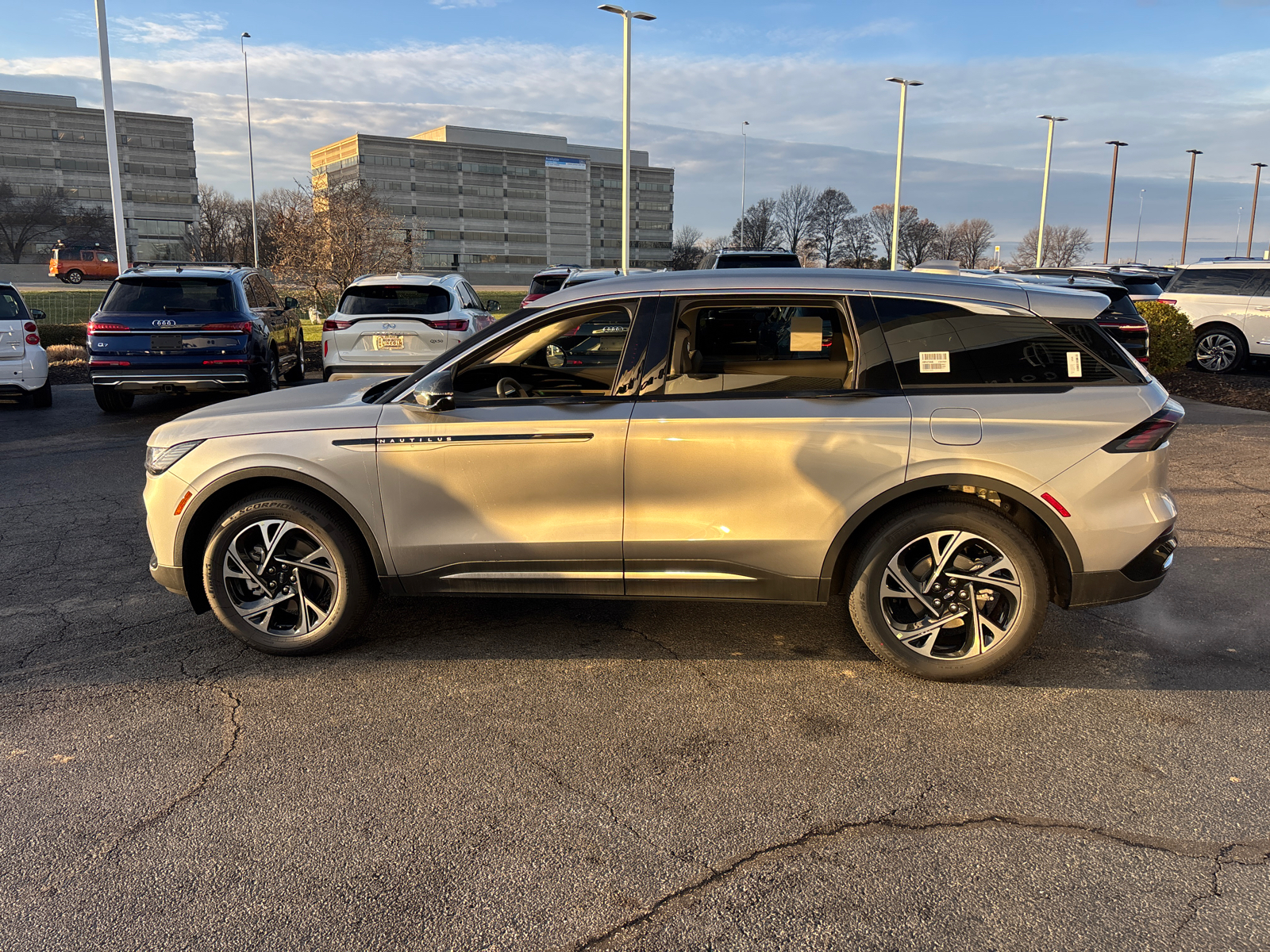 2025 Lincoln Nautilus Premiere 4