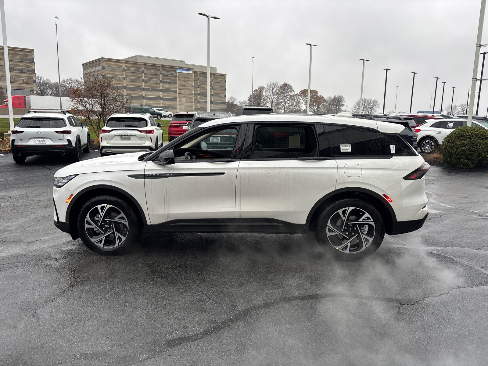 2025 Lincoln Nautilus Premiere 4