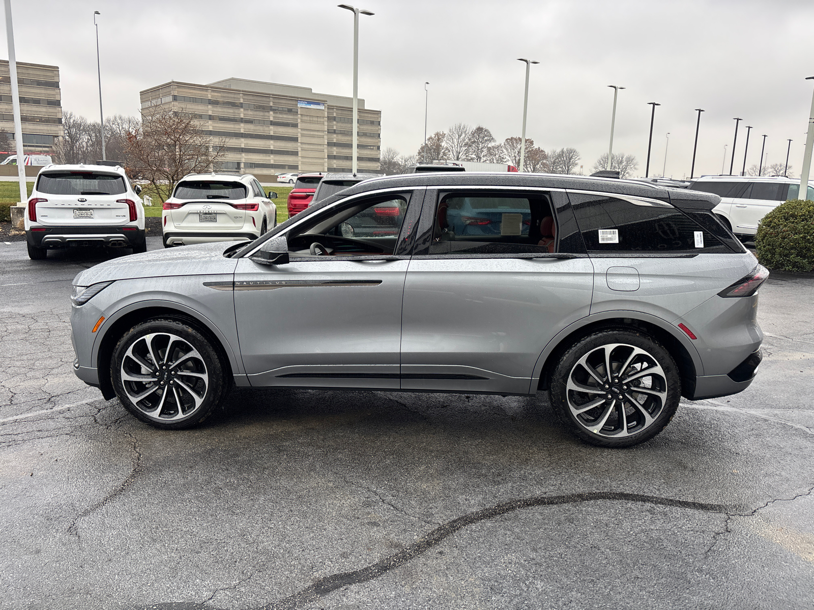 2025 Lincoln Nautilus Black Label 4