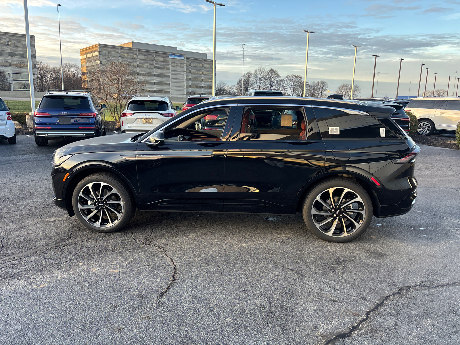 2025 Lincoln Nautilus Black Label 4