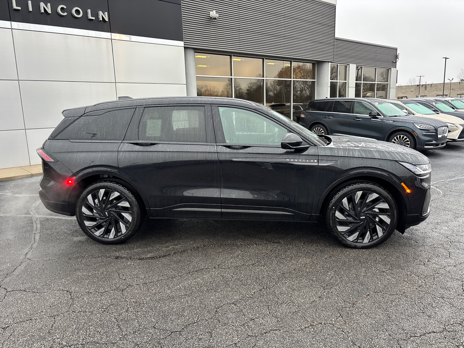 2025 Lincoln Nautilus Reserve 8