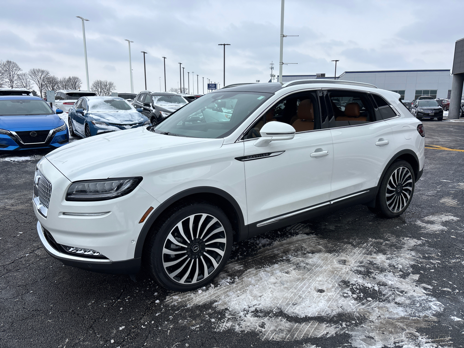 2022 Lincoln Nautilus Black Label 3