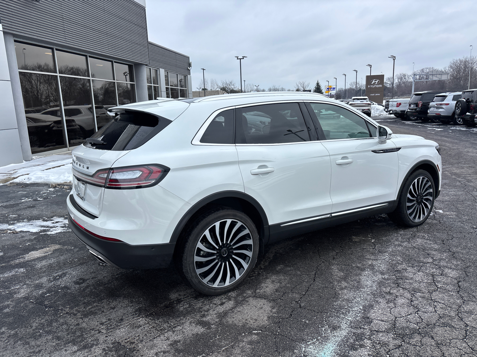 2022 Lincoln Nautilus Black Label 7